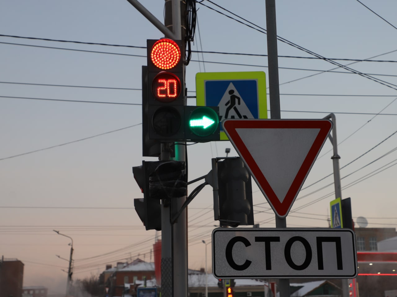 За несколько часов в Омске на «зебрах» сбили двух пешеходов #Новости #Общество #Омск