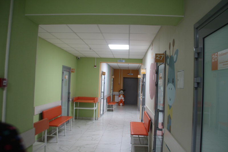Мураховский показал детскую больницу, где раньше выпадали рамы #Омск #Общество #Сегодня