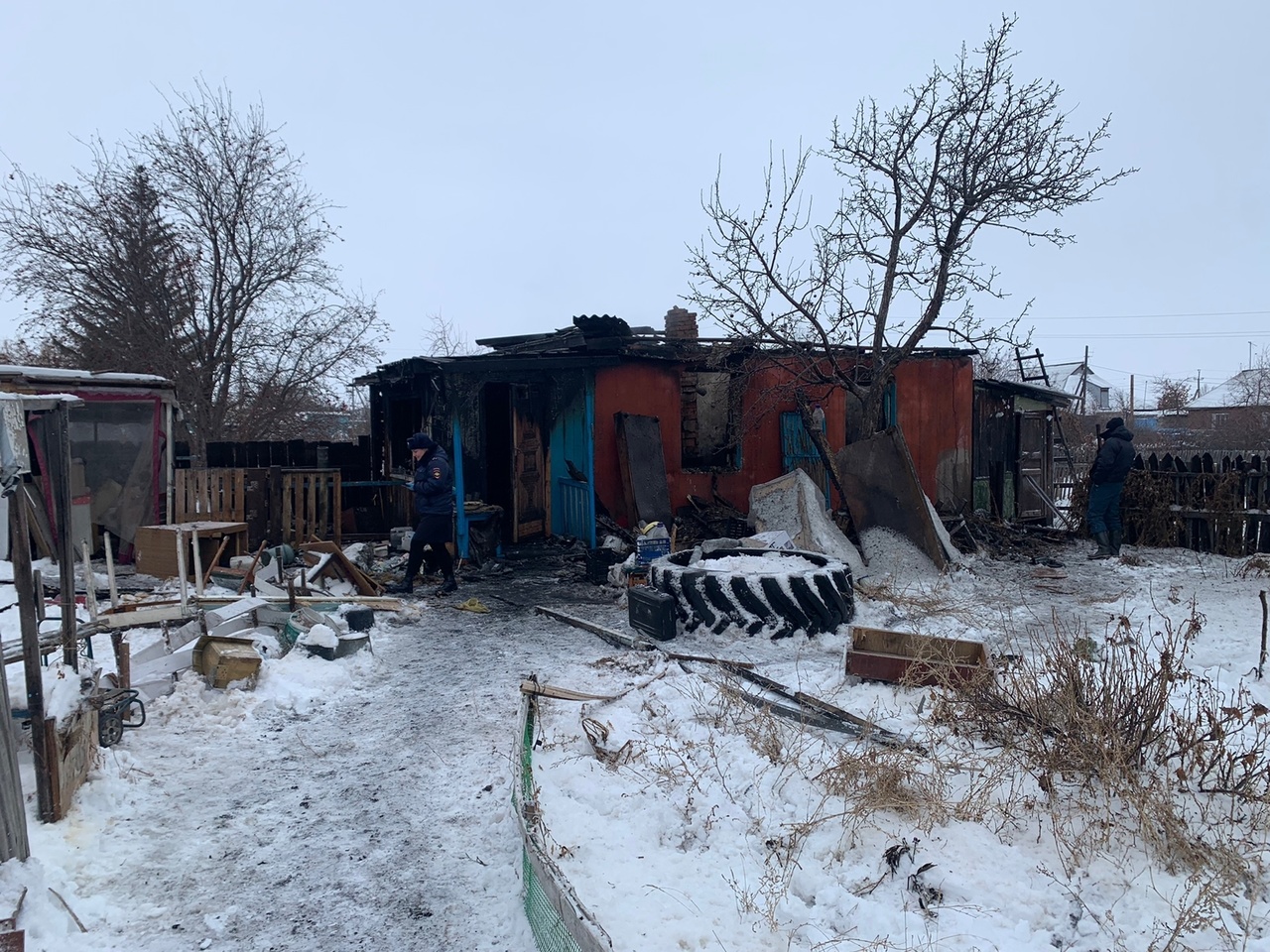 В Омской области вместе с домом сгорели два человека #Омск #Общество #Сегодня