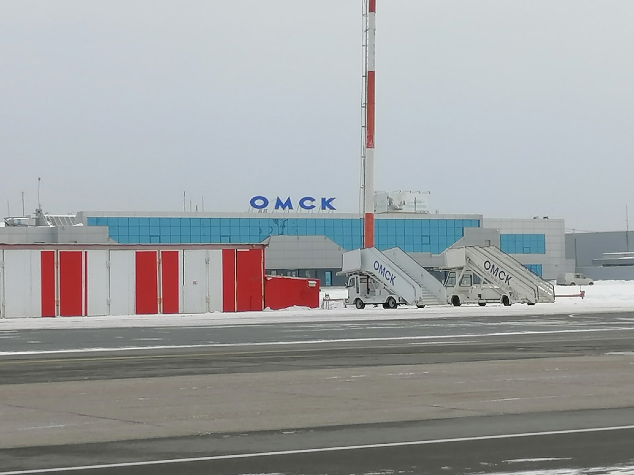 Рейс из Омска с вахтовиками задержали на 7 часов #Омск #Общество #Сегодня Рейс из Омска с вахтовиками задержали на 7 часов #Омск #Общество #Сегодня
