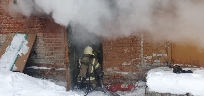 В одной из омских школ произошел пожар #Омск #Общество #Сегодня
