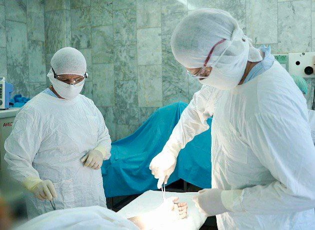 Омские хирурги спасли 90-летнюю пенсионерку, у которой мог оторваться тромб #Омск #Общество #Сегодня