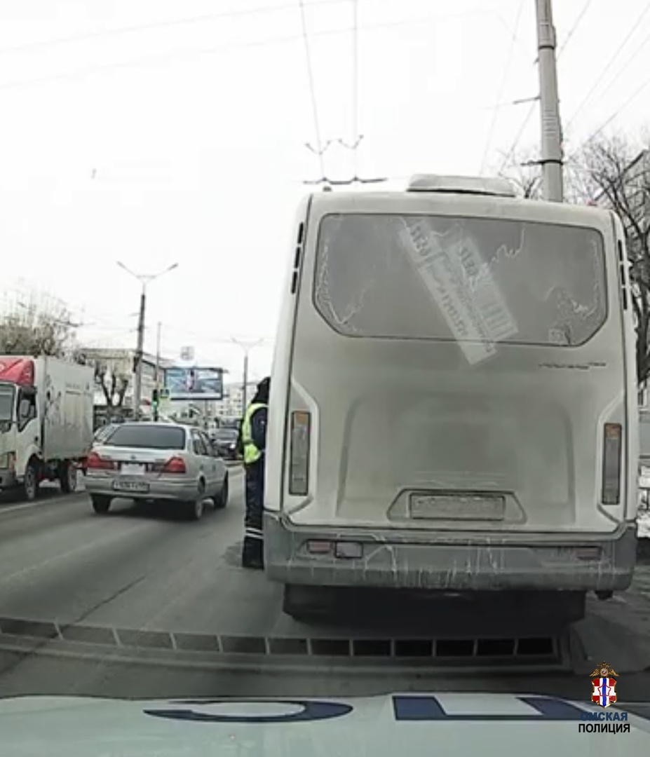 Омский маршрутчик нарушил ПДД и получил арест на 5 суток #Новости #Общество #Омск
