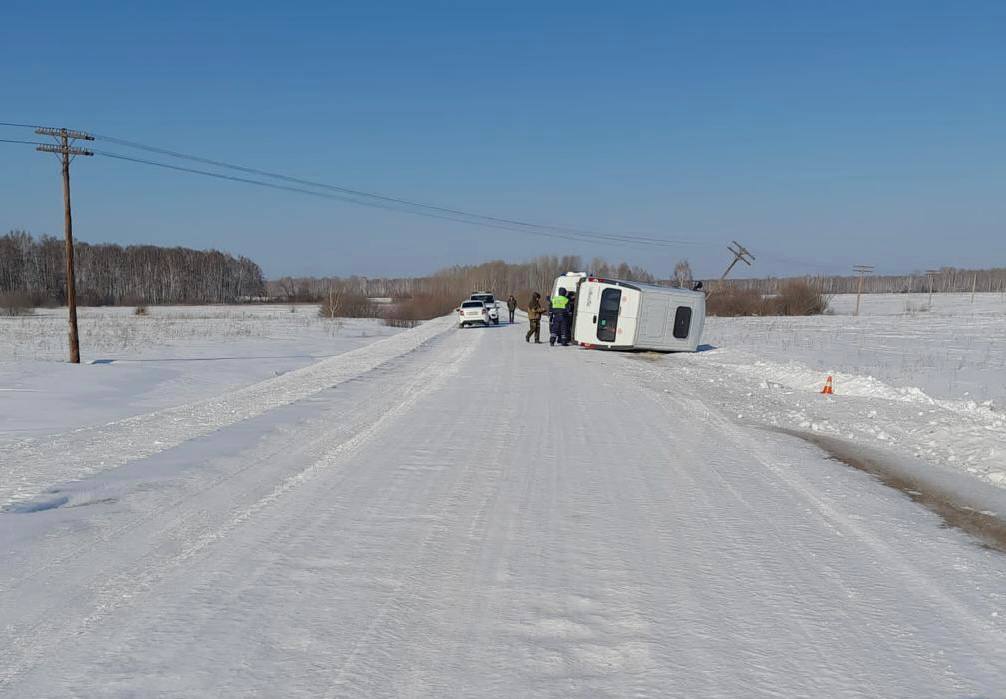 В Омской области пожилой водитель маршрутки устроил ДТП #Новости #Общество #Омск