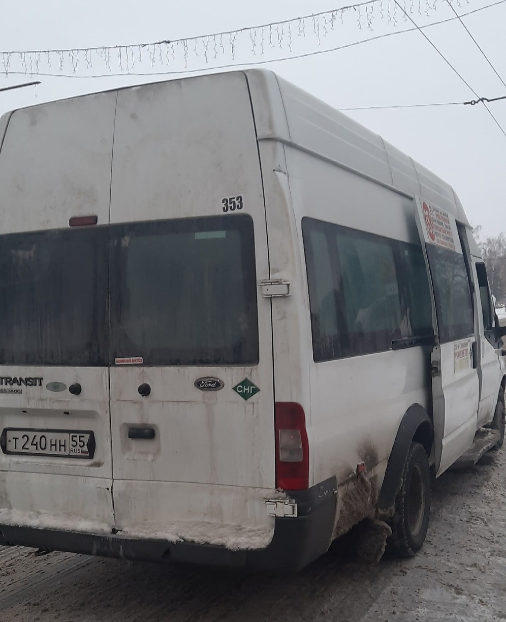 Пассажирке омской маршрутки залило ноги охлаждающей жидкостью #Новости #Общество #Омск