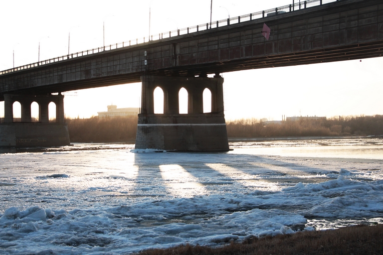 Как омичи ездили на левый берег до появления Ленинградского моста? #Омск #Общество #Сегодня