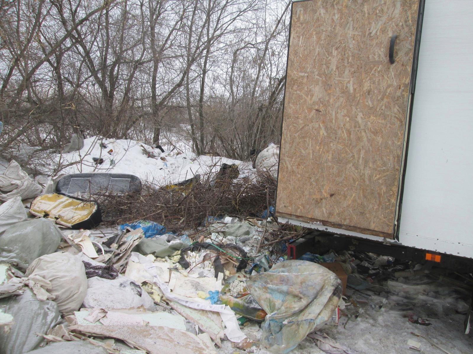На окраине Омска устроили незаконную свалку #Омск #Общество #Сегодня На окраине Омска устроили незаконную свалку #Омск #Общество #Сегодня