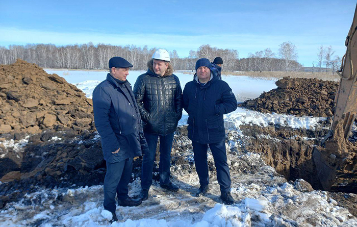 В поселке Конезаводский идут круглосуточные работы по восстановлению водоснабжения #Новости #Общество #Омск