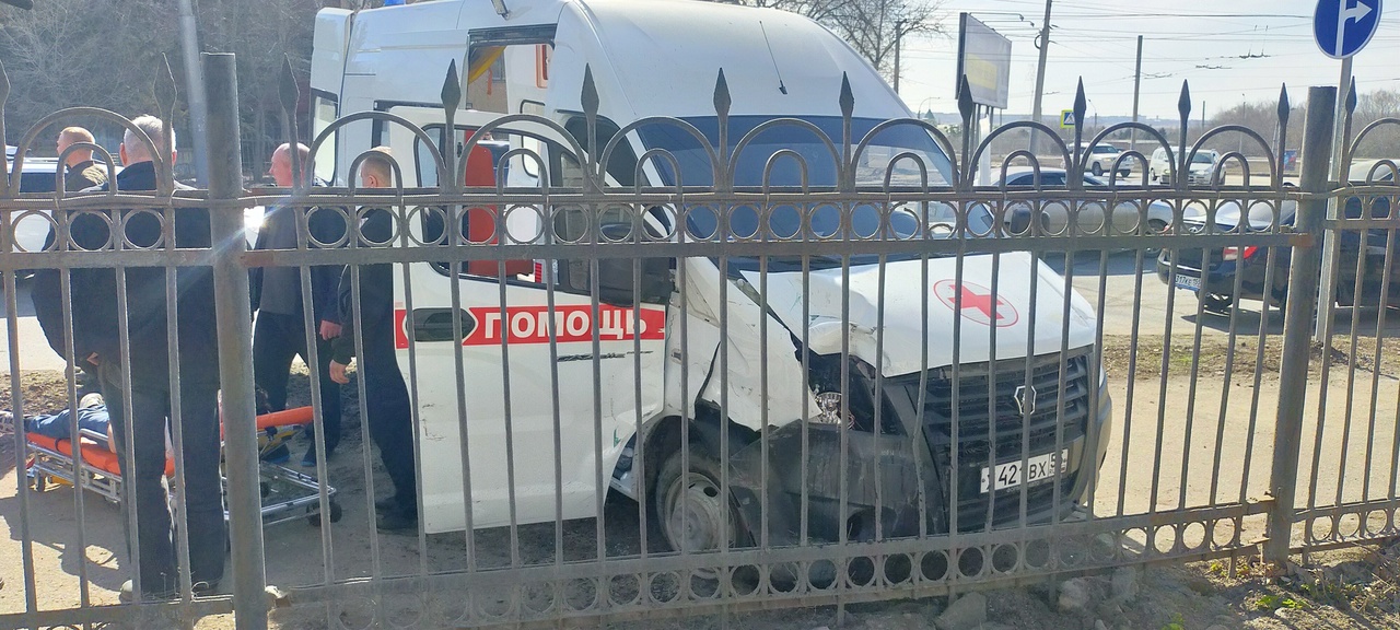 В Омске пьяный водитель «крузака» устроил 4 аварии #Новости #Общество #Омск В Омске пьяный водитель «крузака» устроил 4 аварии #Новости #Общество #Омск