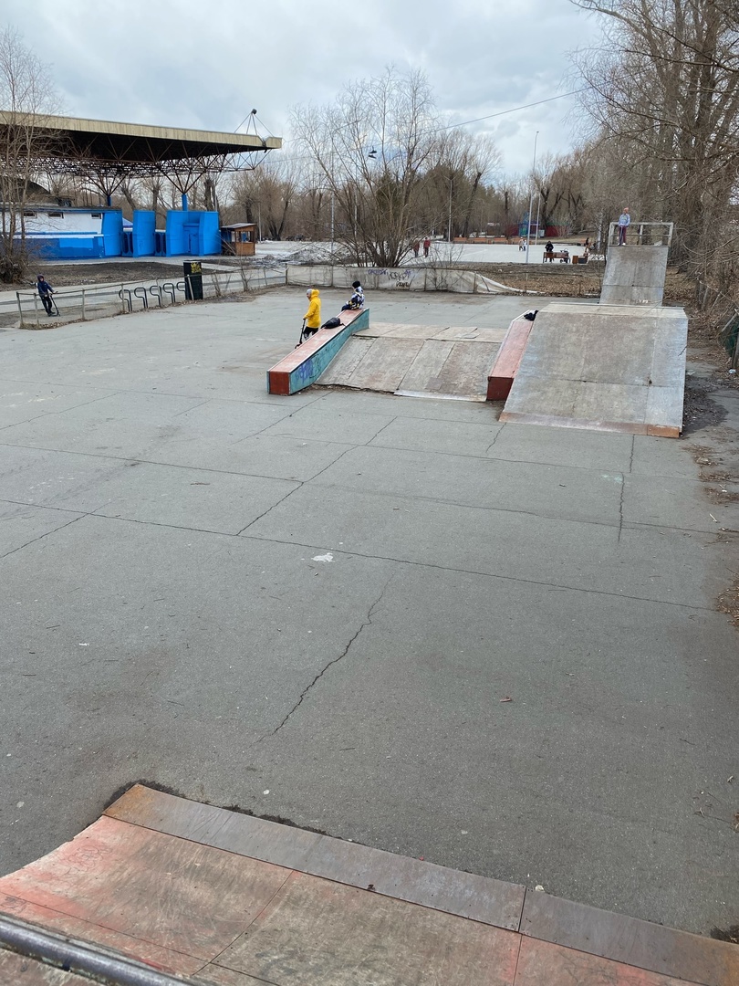 На «Зеленом острове» в Омске сносят скейт-парк #Омск #Общество #Сегодня