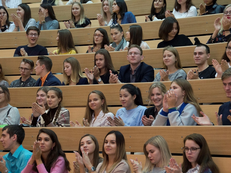 Омские вузы будут выпускать специалистов сразу с двумя дипломами? #Новости #Общество #Омск Омские вузы будут выпускать специалистов сразу с двумя дипломами? #Новости #Общество #Омск
