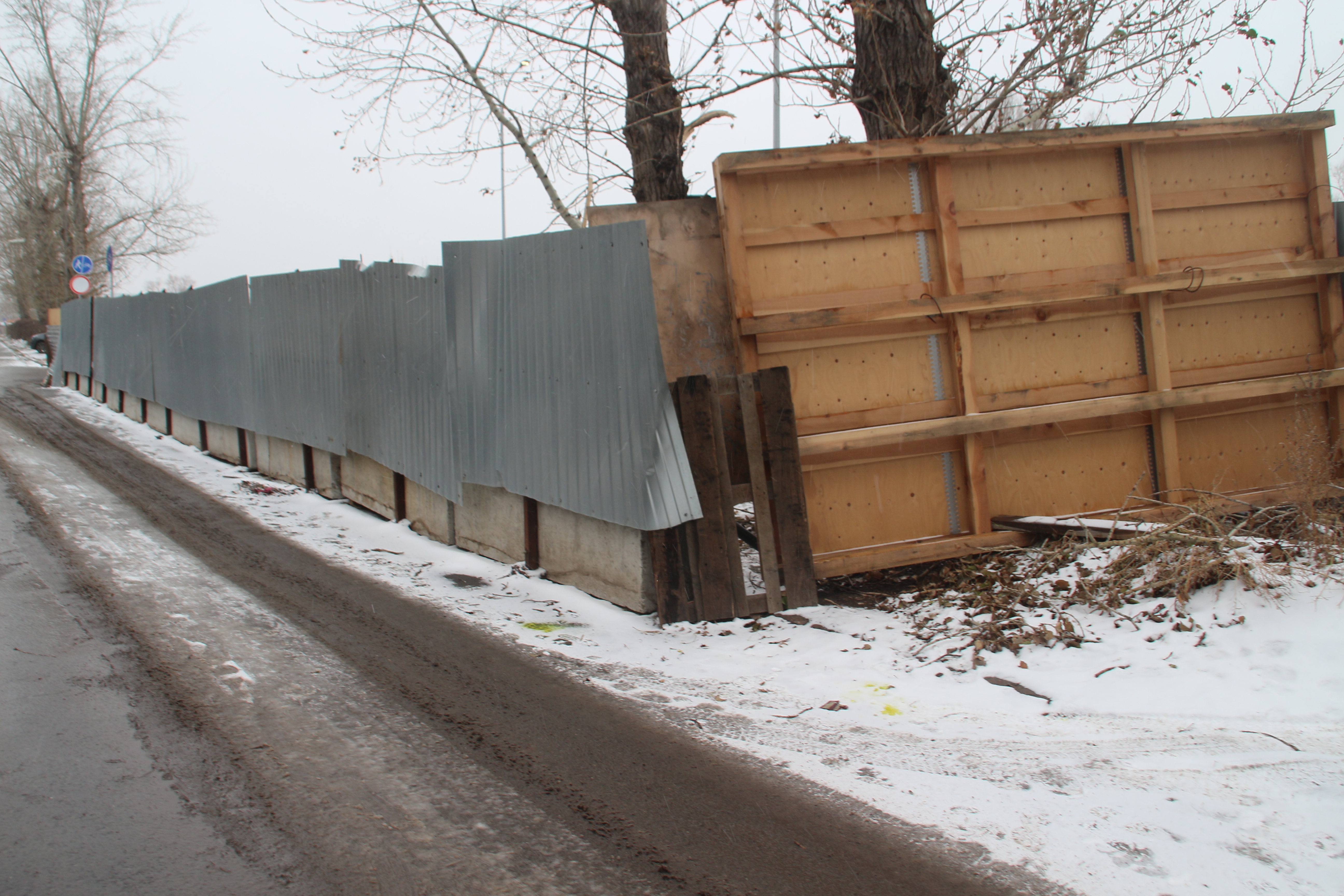 «Бурковские» хотели воткнуть дом на «меганабережной» в Омске: что их остановило?