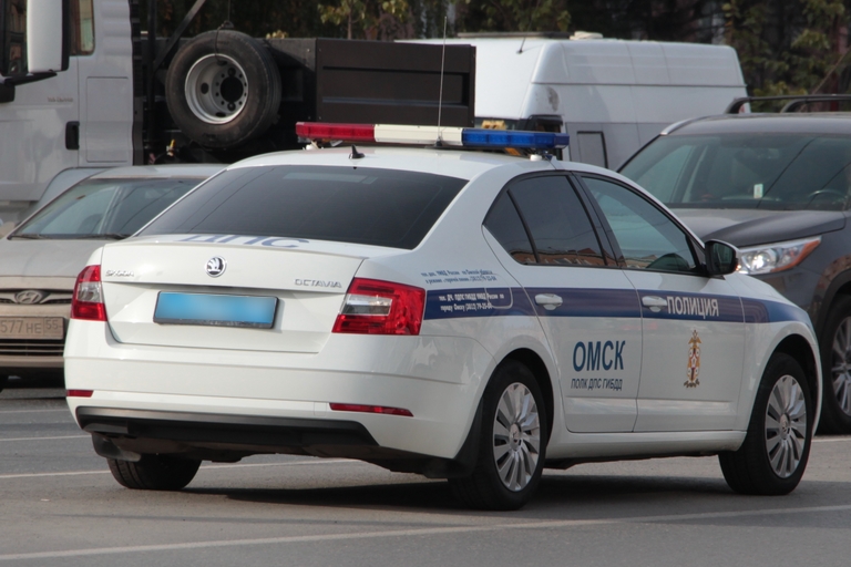 В Омске эвакуатор сбил перебегающего дорогу ребенка #Новости #Общество #Омск