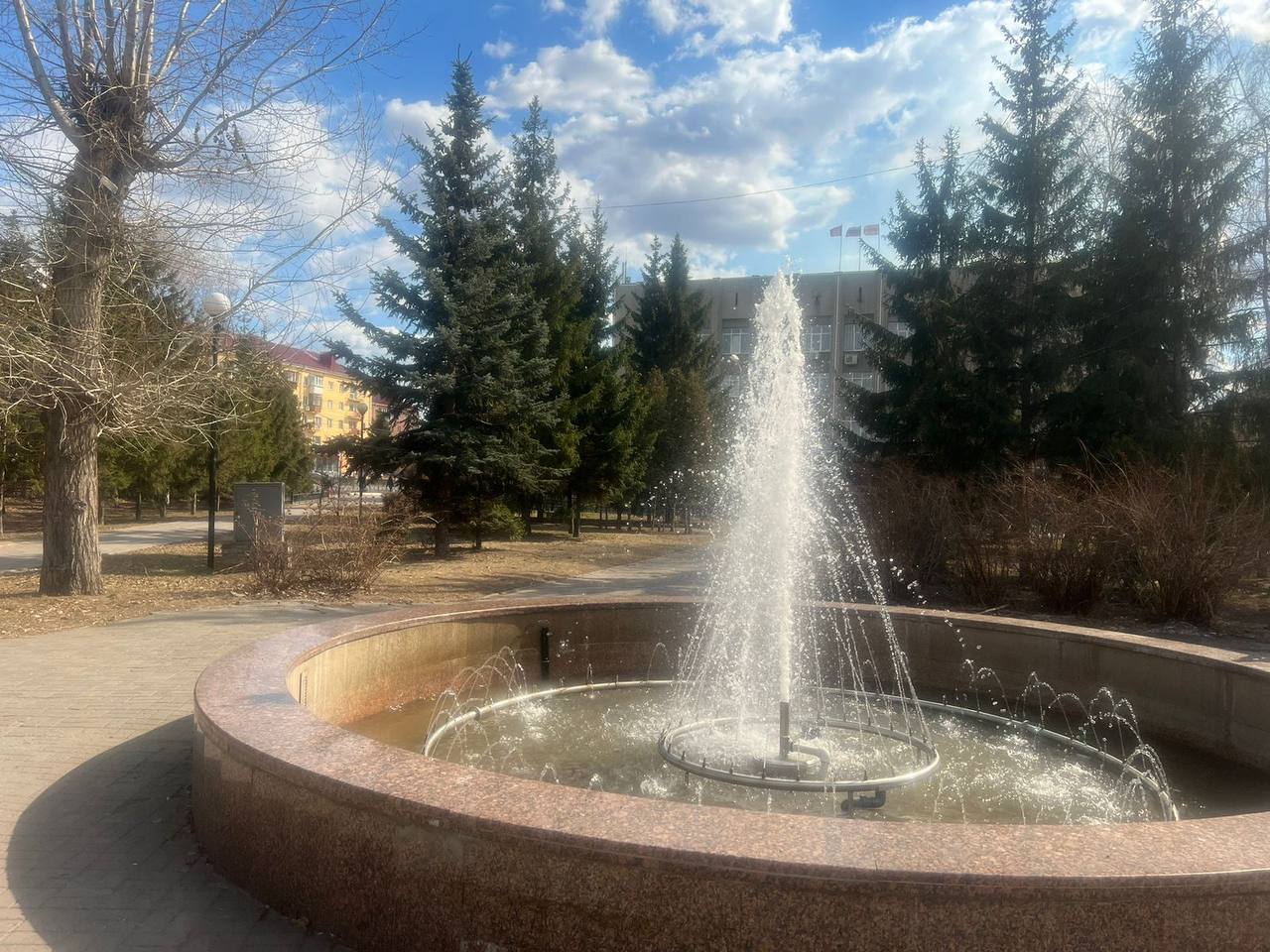 В Омске заработали фонтаны #Омск #Общество #Сегодня В Омске заработали фонтаны #Омск #Общество #Сегодня