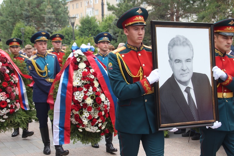 Почему мэра Омска не было на похоронах Варнавского? #Новости #Общество #Омск