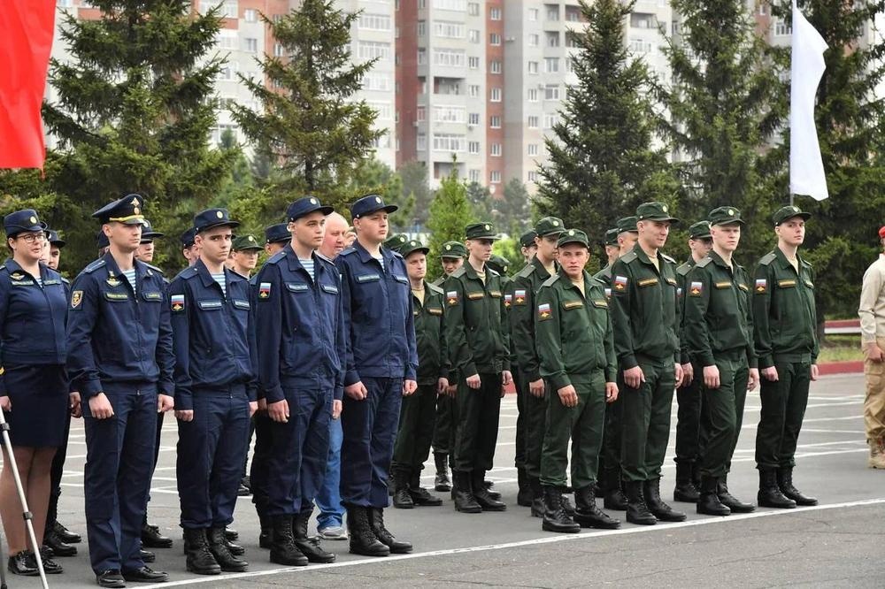 Омских призывников торжественно отправили на военную службу #Омск #Общество #Сегодня