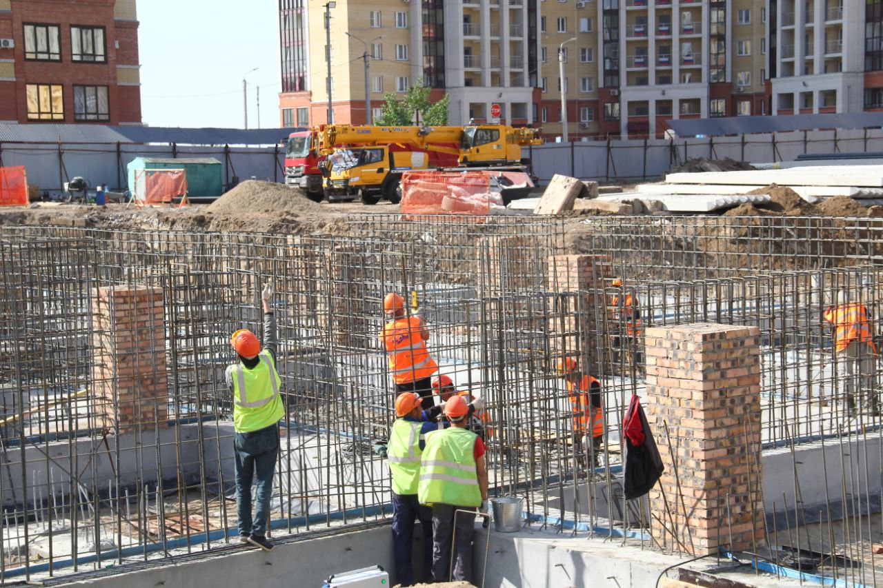 «Дефицит рабочих рук»: Шелест назвал причину долгого строительства важных объектов #Новости #Общество #Омск