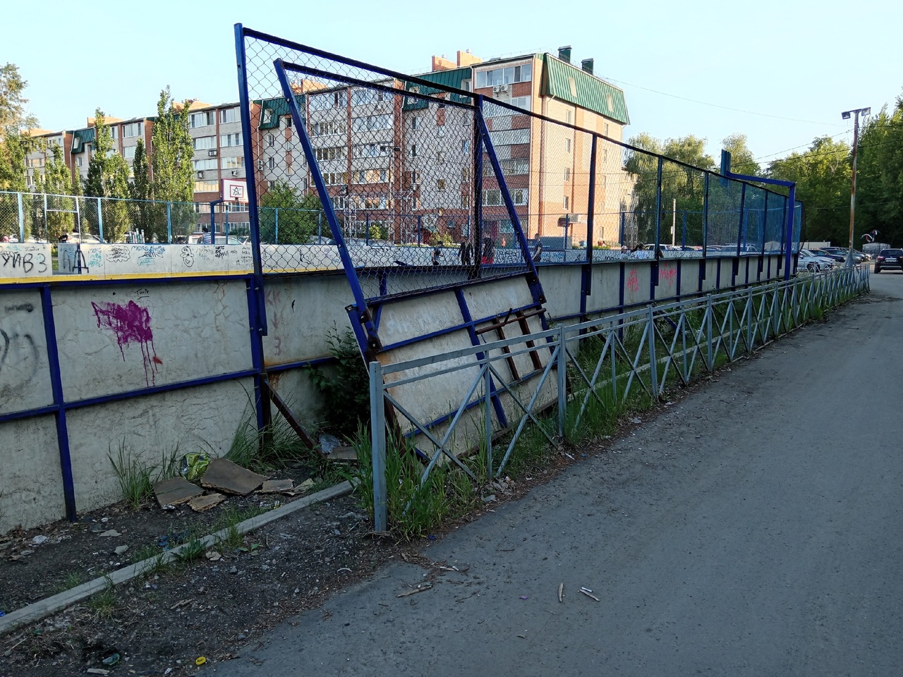 Хоккейная коробка в Омске начала разваливаться от старости #Новости #Общество #Омск Хоккейная коробка в Омске начала разваливаться от старости #Новости #Общество #Омск