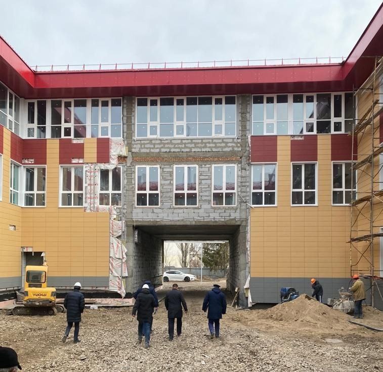 Проблемную школу в Омской области начали строить быстрее #Омск #Общество #Сегодня