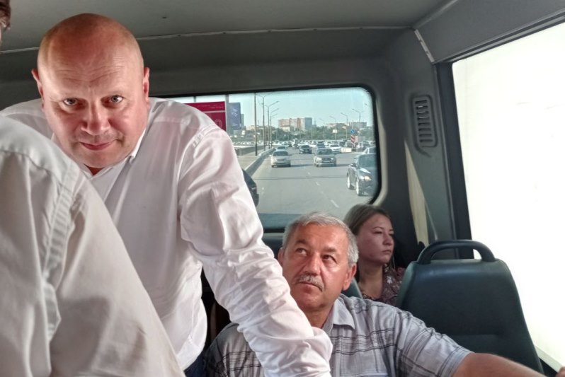 Шелест, как и обещал, проехал в маршрутке #Омск #Общество #Сегодня Шелест, как и обещал, проехал в маршрутке #Омск #Общество #Сегодня