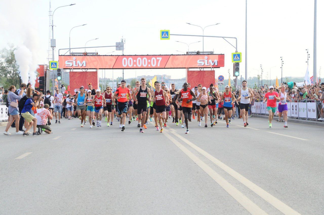 На старт марафона в Омске вышли более 5500 спортсменов #Новости #Общество #Омск