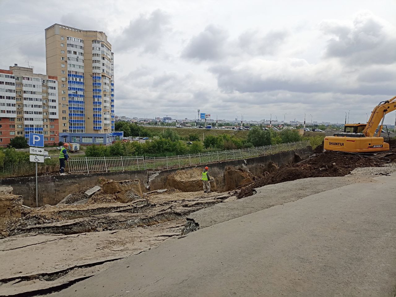 «Угрозы целостности дома нет»: Шелест рассказал о состоянии многоэтажки на Левобережье #Омск #Общество #Сегодня
