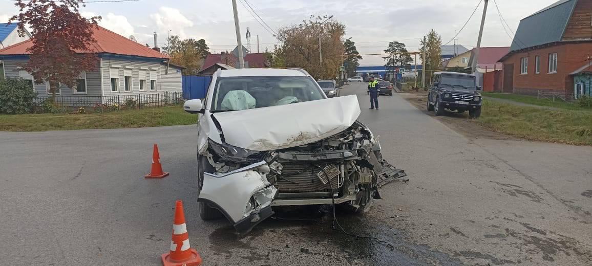 В Омске перевернулась маршрутка с 12 пассажирами #Омск #Общество #Сегодня