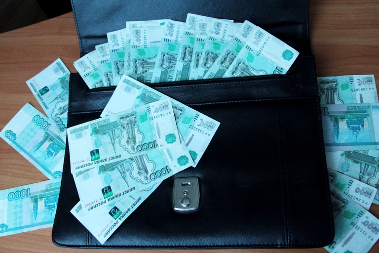 Омская пенсионерка решила стать инвестором и потеряла 400 тысяч #Омск #Общество #Сегодня