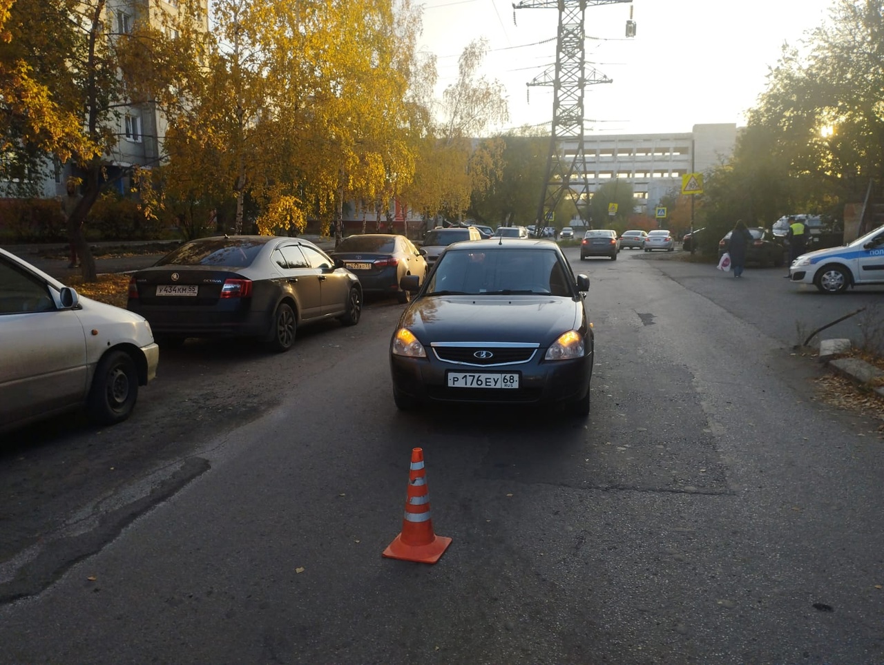 В Омске сбили двух девочек, переходивших дорогу не по правилам #Омск #Общество #Сегодня