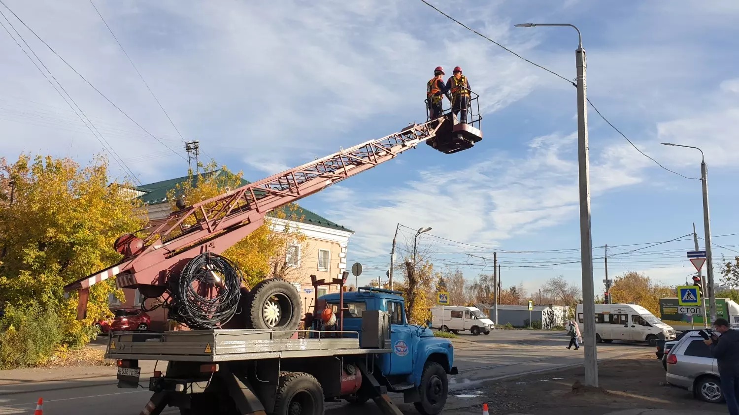 В Омске появилась новая полуторакилометровая линия освещения #Омск #Общество #Сегодня