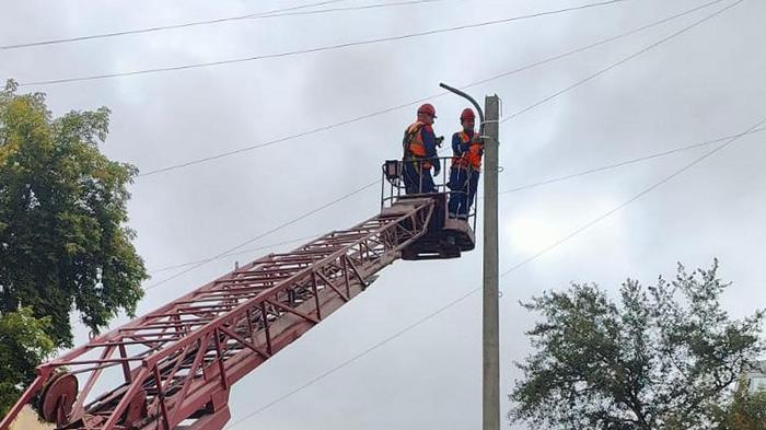В Ленинском округе Омска построили новую линию наружного освещения #Новости #Общество #Омск