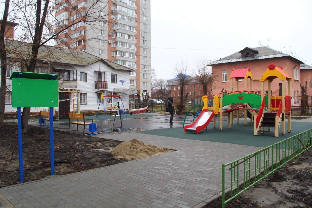 Мэрия завершает благоустройство сквера в Октябрьском округе Омска #Новости #Общество #Омск Мэрия завершает благоустройство сквера в Октябрьском округе Омска #Новости #Общество #Омск
