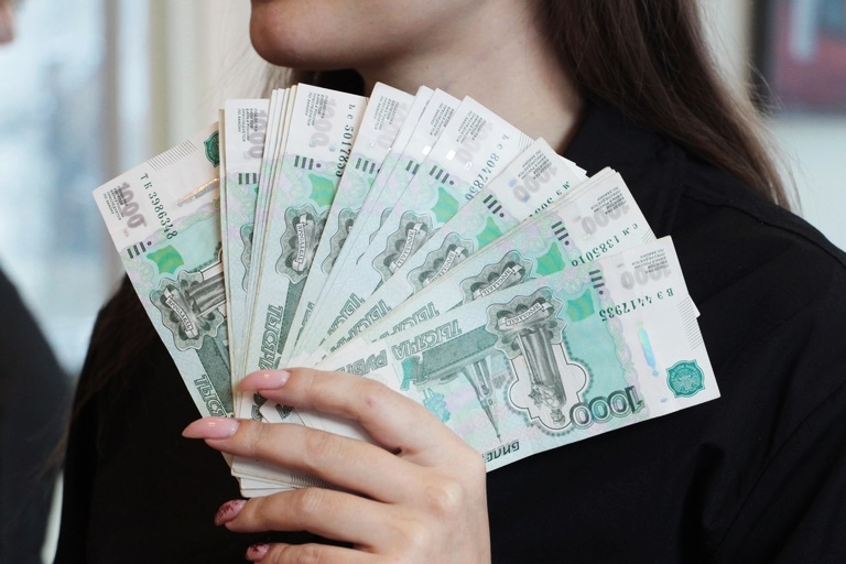Омичам рассказали, когда выплатят декабрьские пенсии и пособия #Омск #Общество #Сегодня