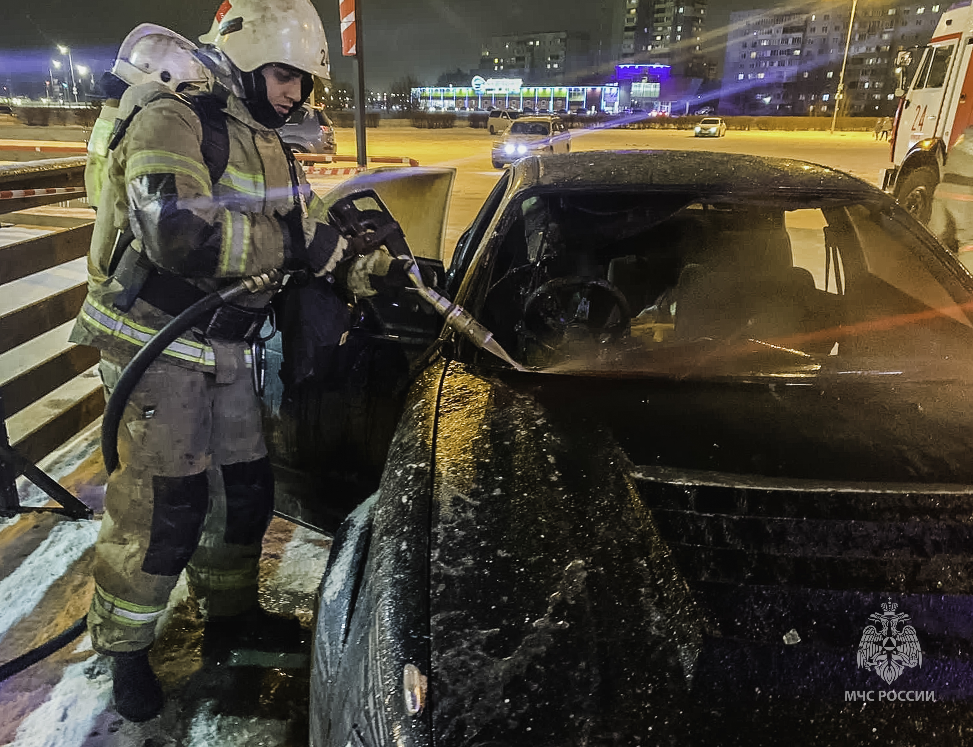 У двоих омичей за вечер сгорели автомобили #Омск #Общество #Сегодня