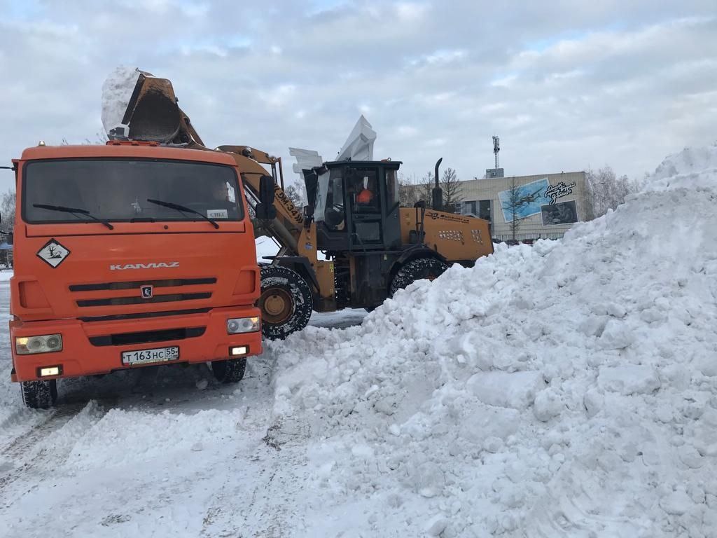 Стало известно, почему в Омске не могут справиться со снегом на дорогах #Новости #Общество #Омск