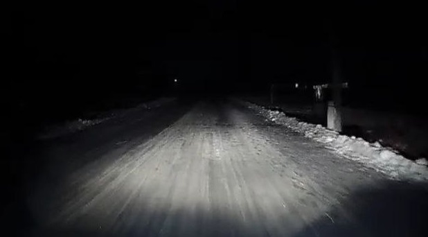 Водителям в Омской области приходится ездить по темным дорогам #Омск #Общество #Сегодня