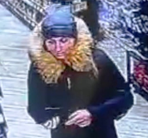 В Омске женщина зашла в супермаркет и украла 26 пачек сыра #Омск #Общество #Сегодня